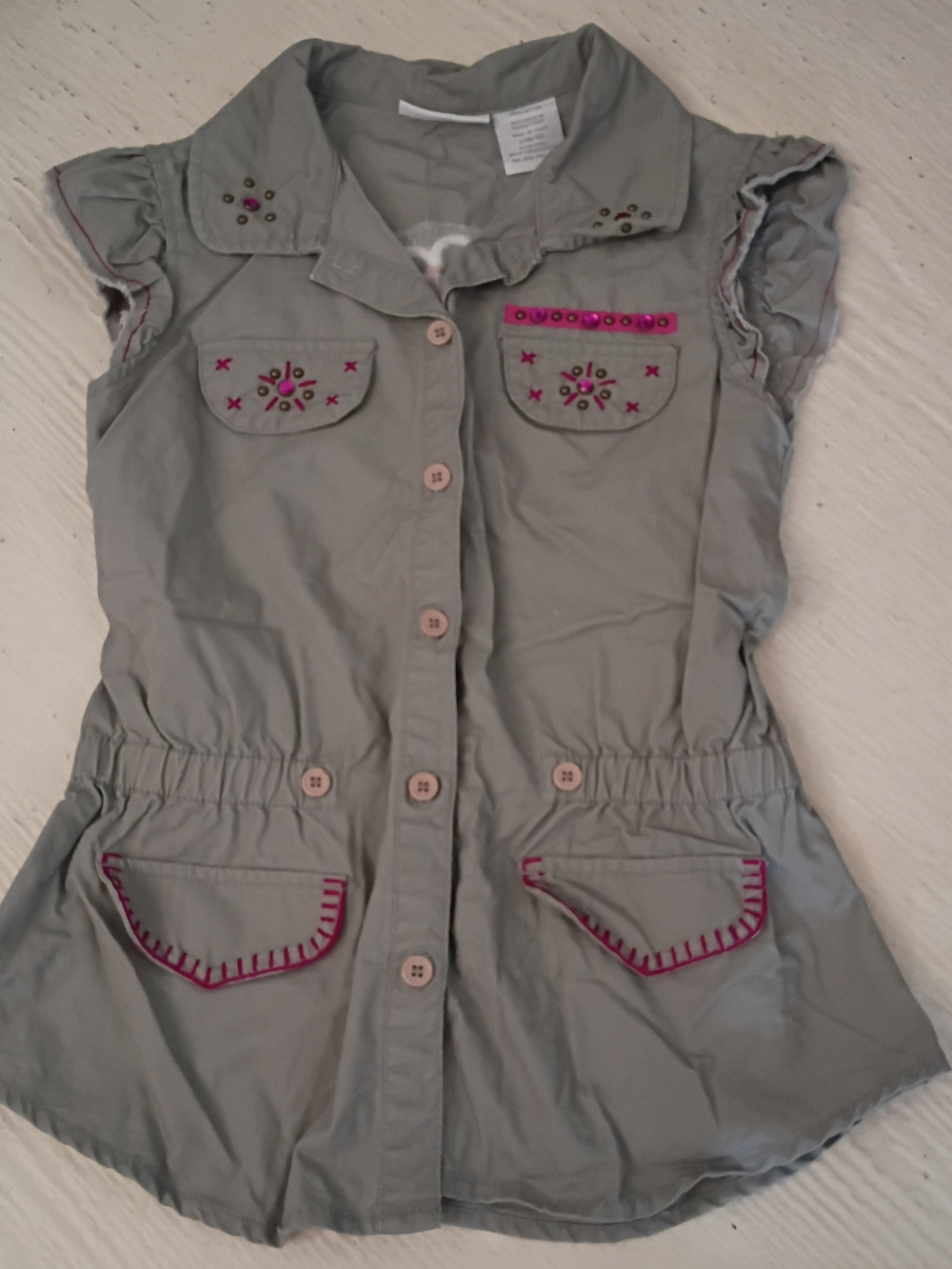 Vintage Y2K Girls Green Button-Front Embroidered Shirt with Pink Accents